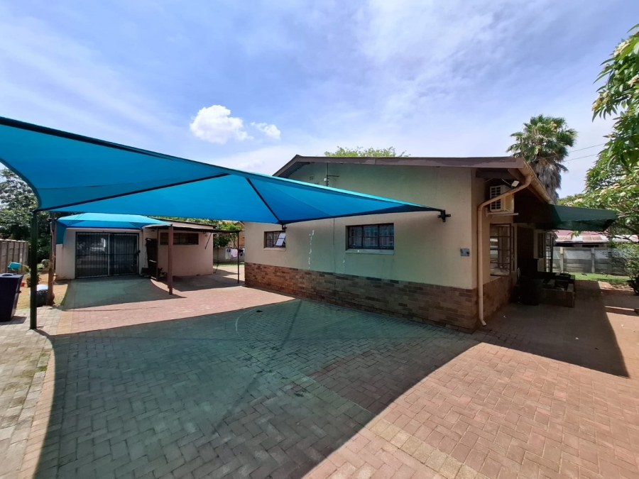 3 Bedroom Property for Sale in Bodorp North West